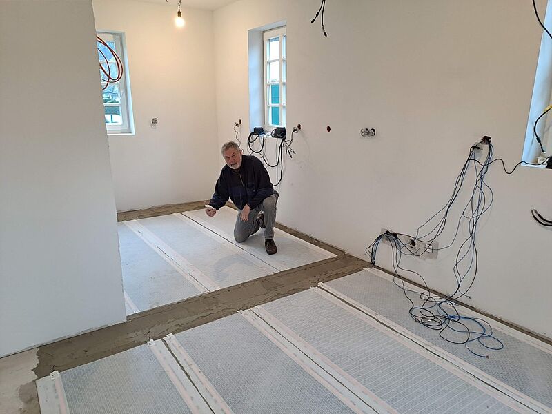 23.01.23 Verlegen der elektr. Fußbodenheizung